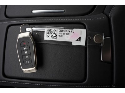 2025 INFINITI QX80 Sensory 4WD