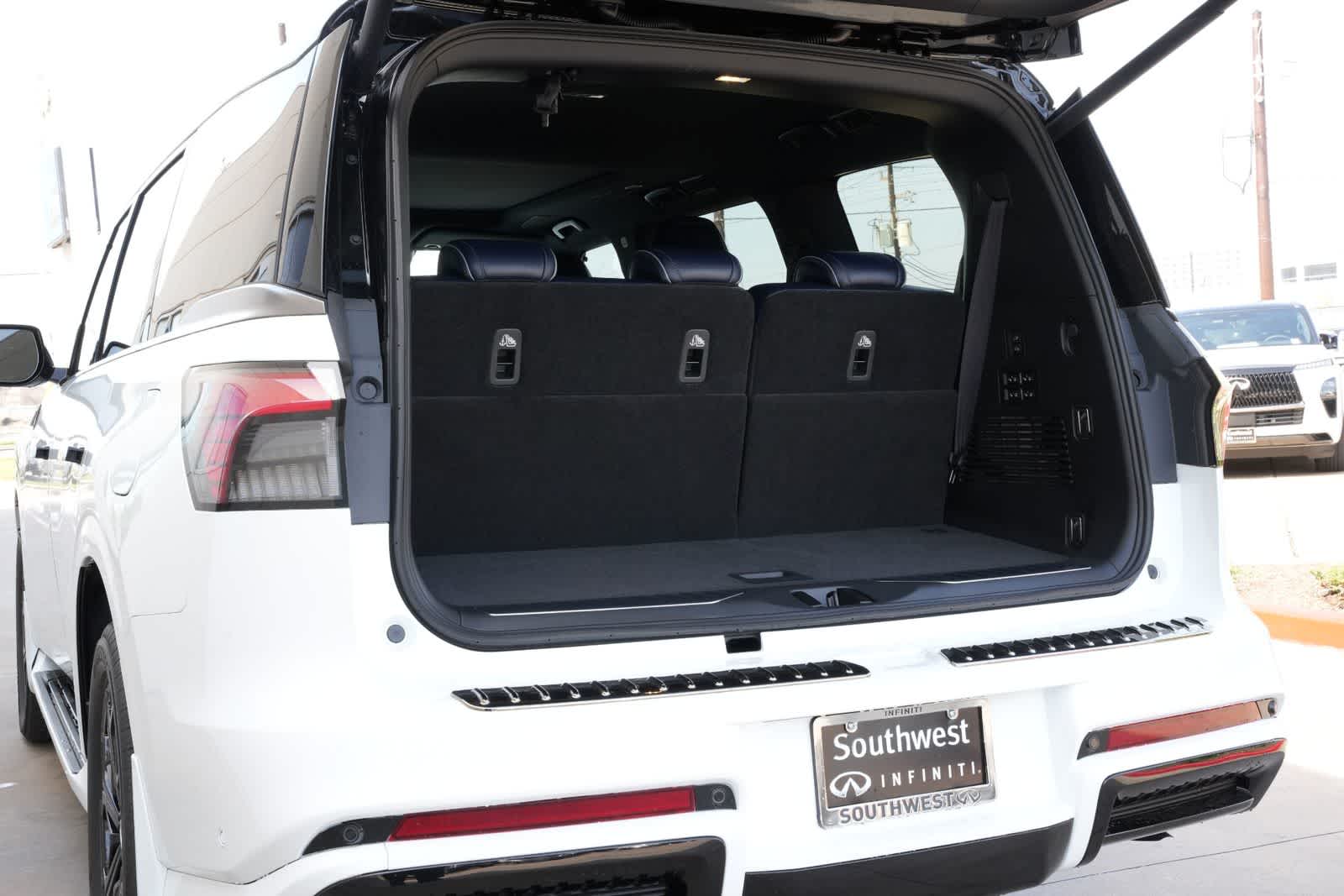 2026 INFINITI QX80 SPORT