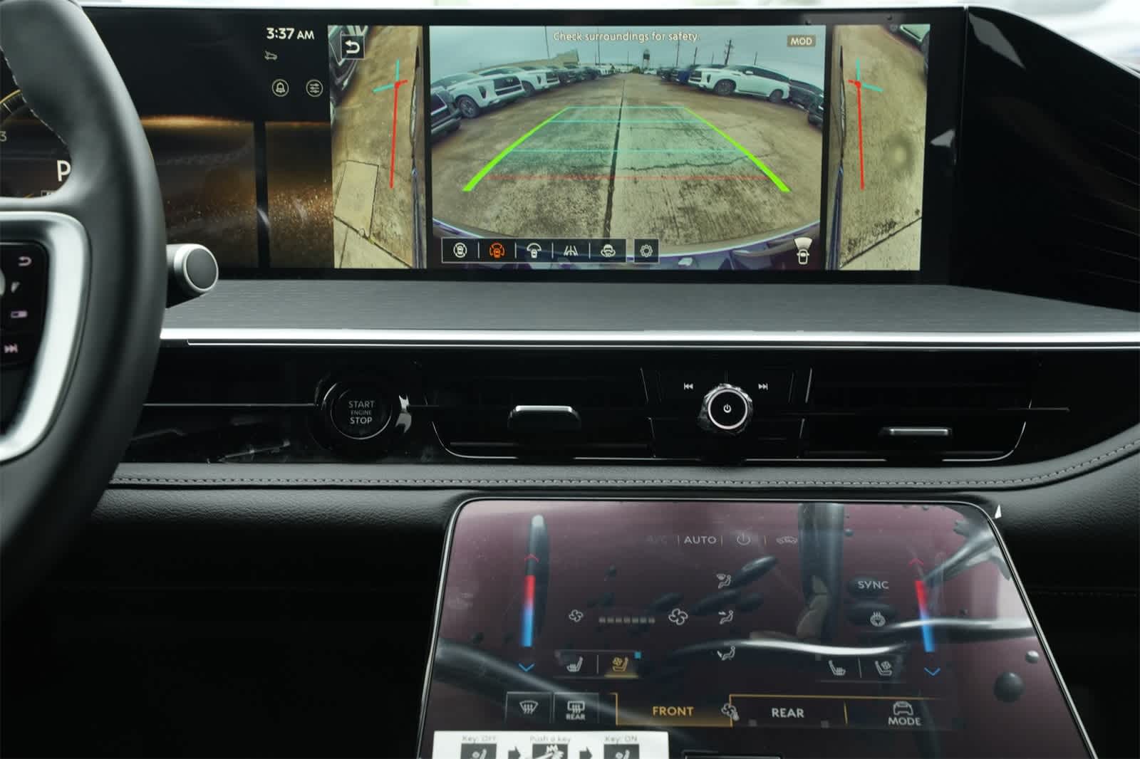 2025 INFINITI QX80 Sensory 4WD