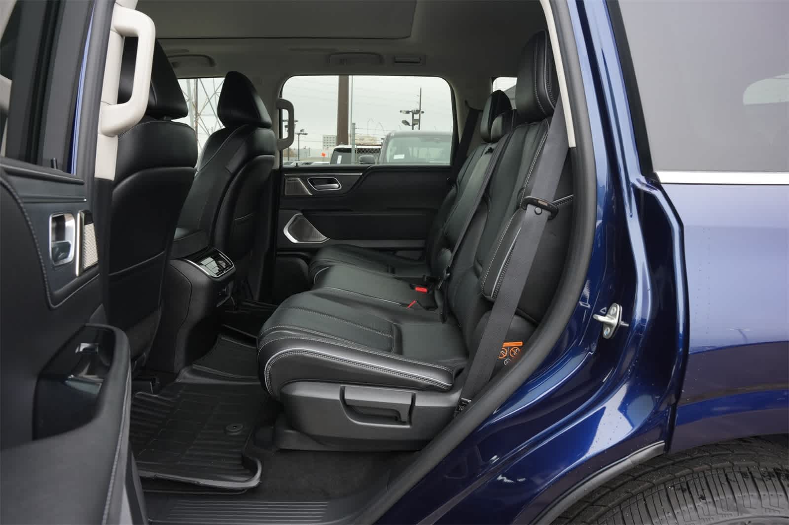 2025 INFINITI QX80 Sensory 4WD