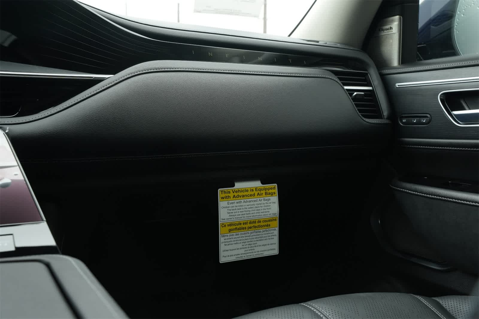 2025 INFINITI QX80 Sensory 4WD