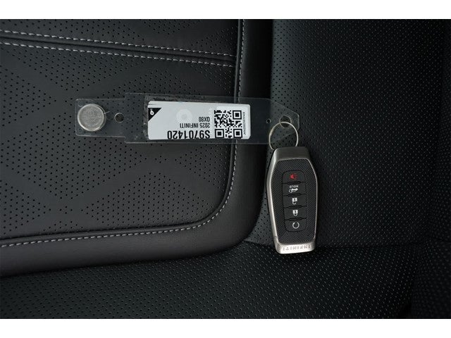 2025 INFINITI QX80 Sensory 4WD