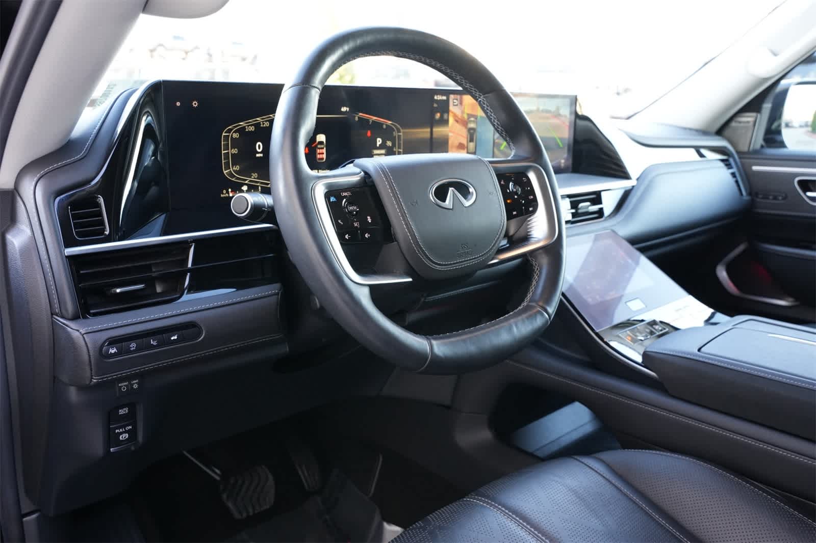 2025 INFINITI QX80 Sensory 4WD