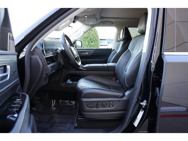 2025 INFINITI QX80 Sensory 4WD