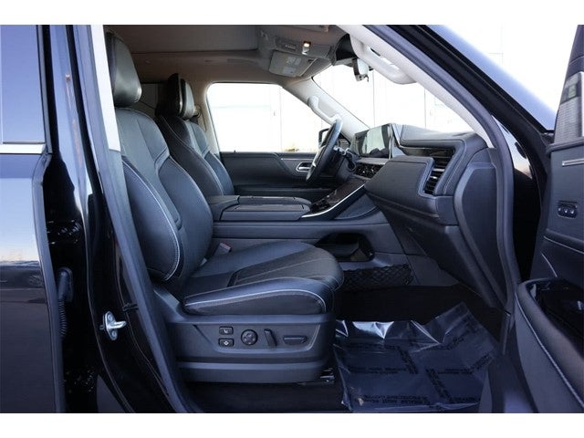 2025 INFINITI QX80 Sensory 4WD