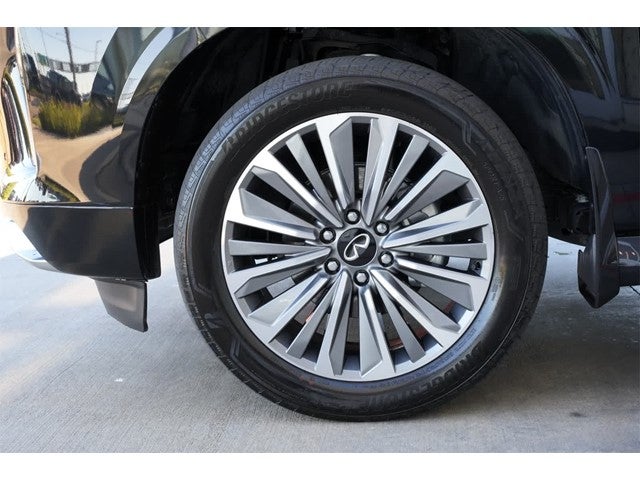 2025 INFINITI QX80 Sensory 4WD