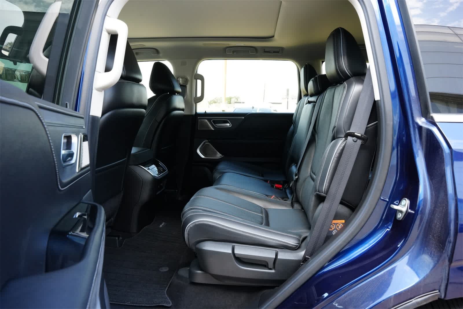 2025 INFINITI QX80 Sensory 4WD