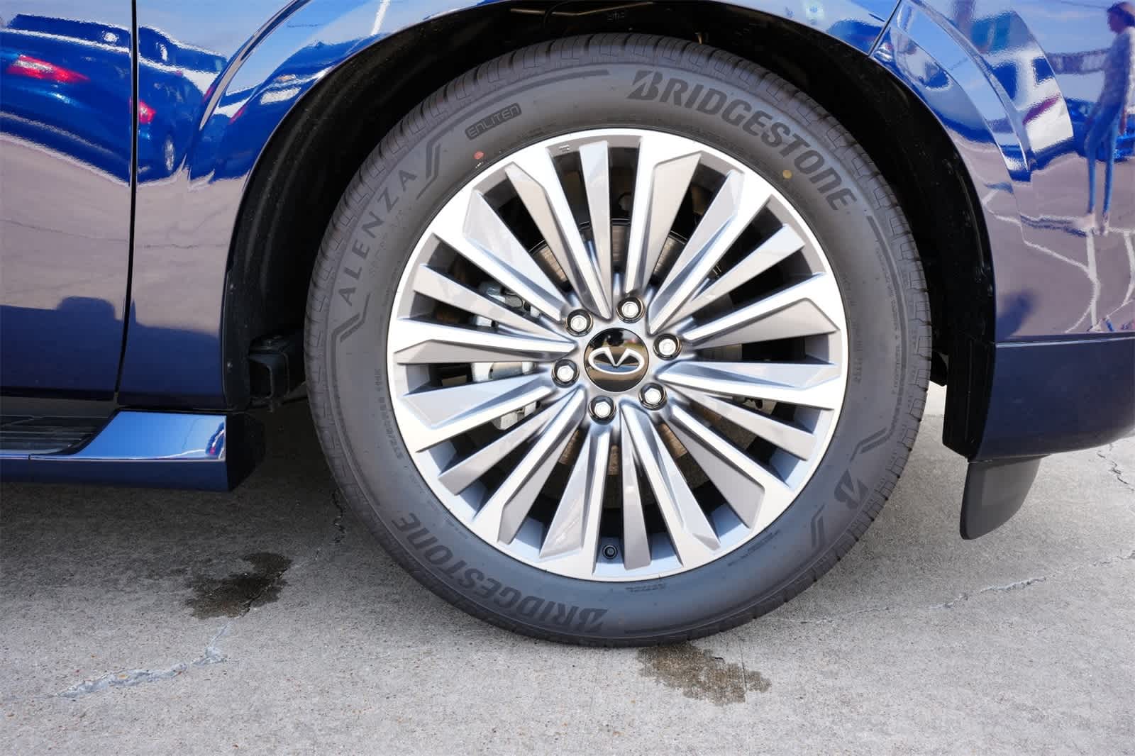 2025 INFINITI QX80 Sensory 4WD