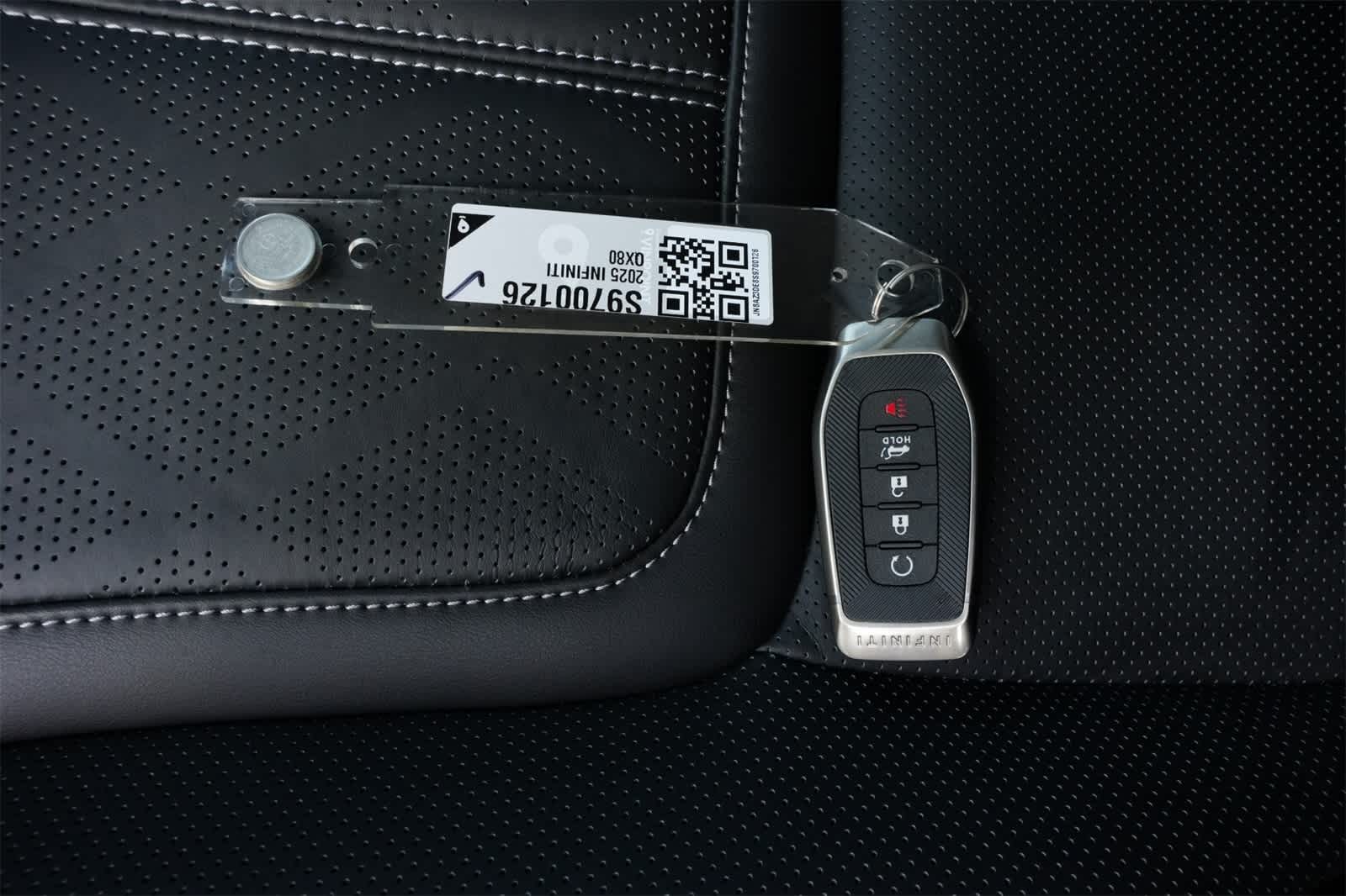 2025 INFINITI QX80 Sensory 4WD