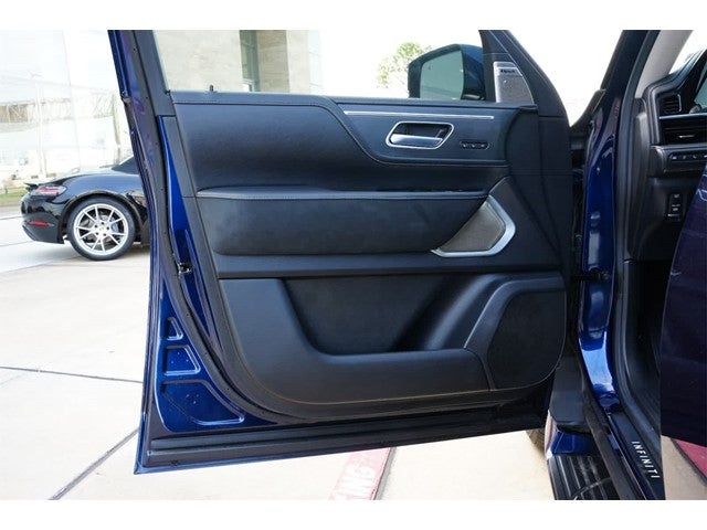 2025 INFINITI QX80 Sensory 4WD