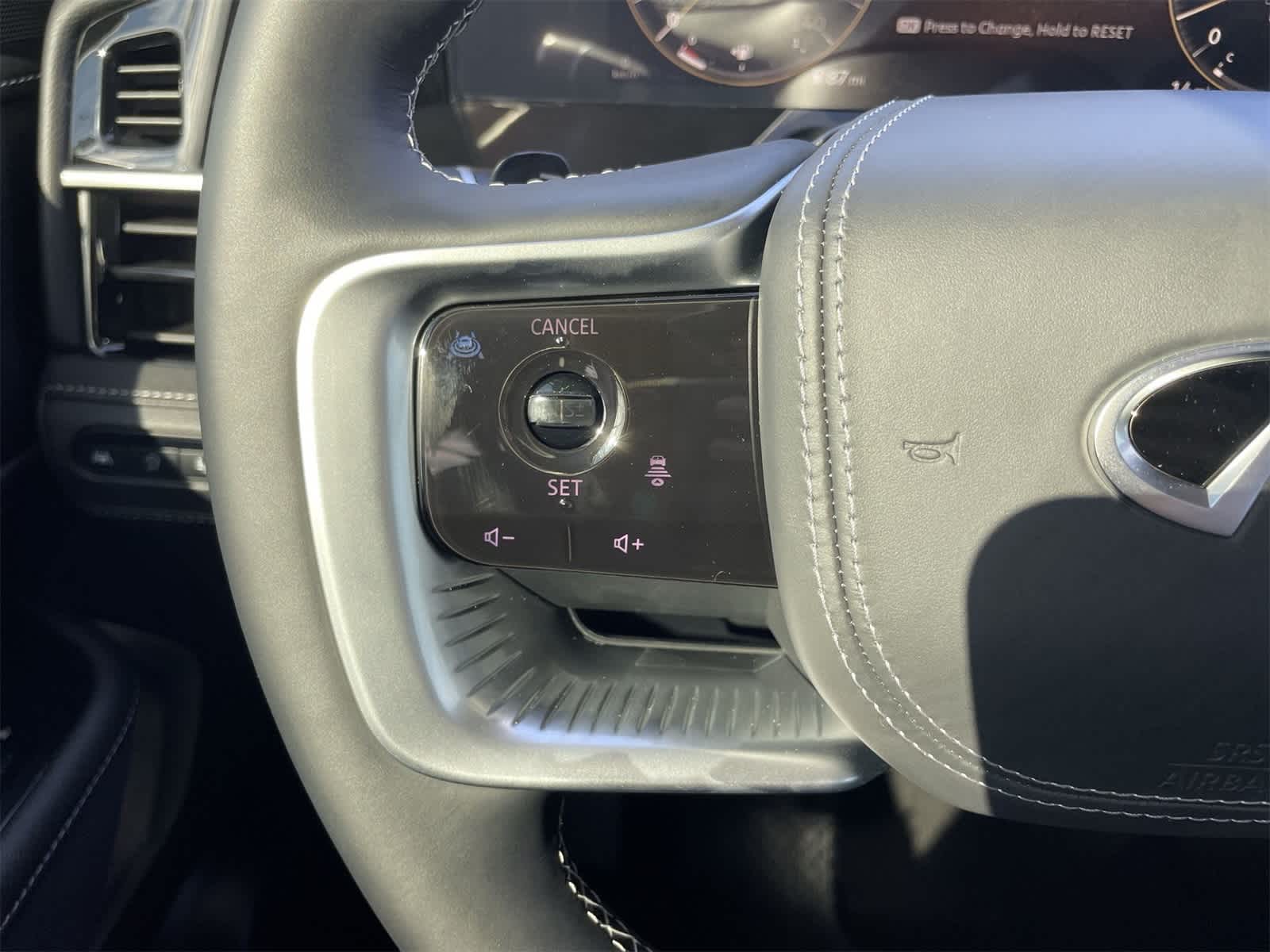 2025 INFINITI QX80 Sensory 4WD