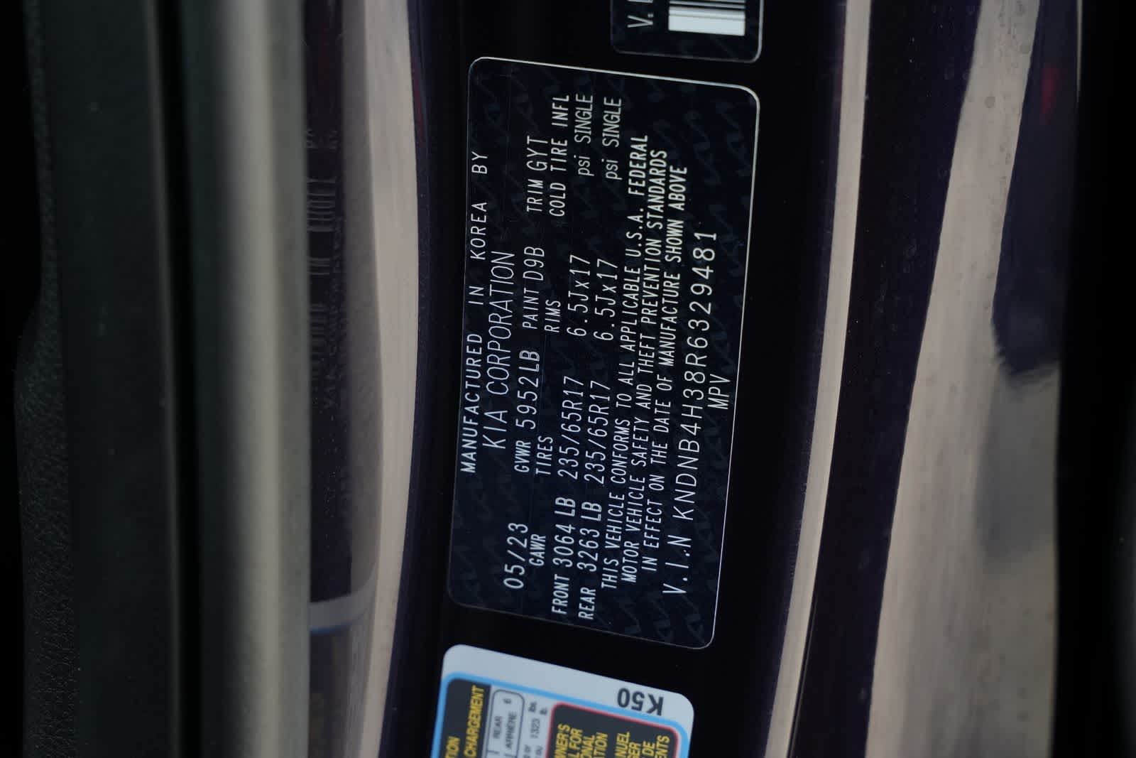 2024 Kia Carnival LX