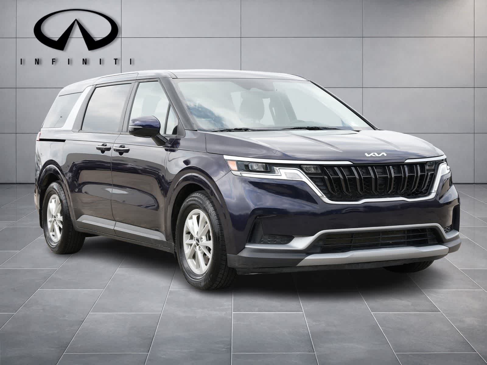 2024 Kia Carnival LX