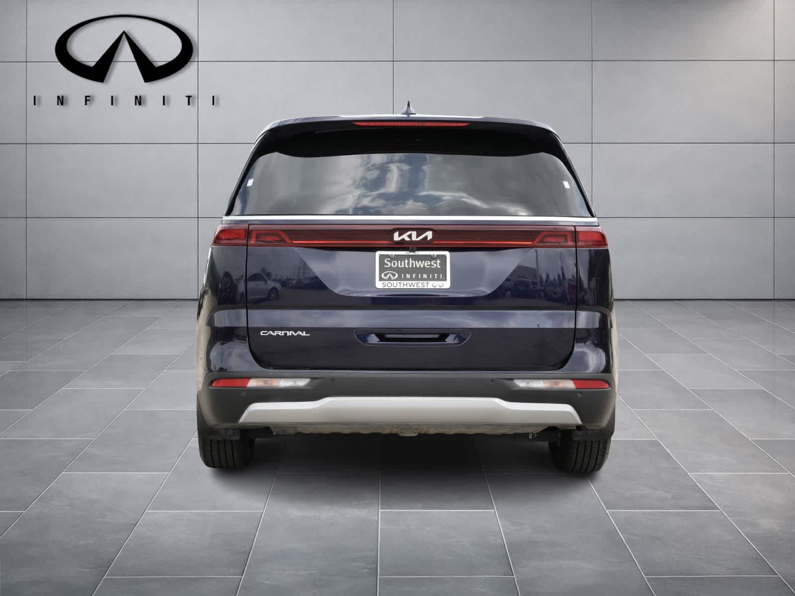 2024 Kia Carnival LX