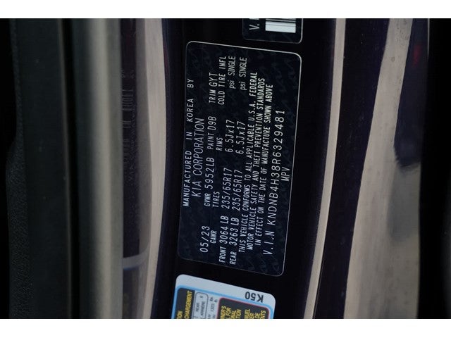 2024 Kia Carnival LX