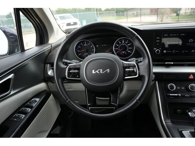 2024 Kia Carnival LX