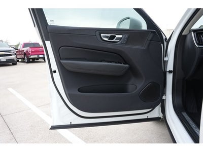 2018 Volvo XC60 Momentum