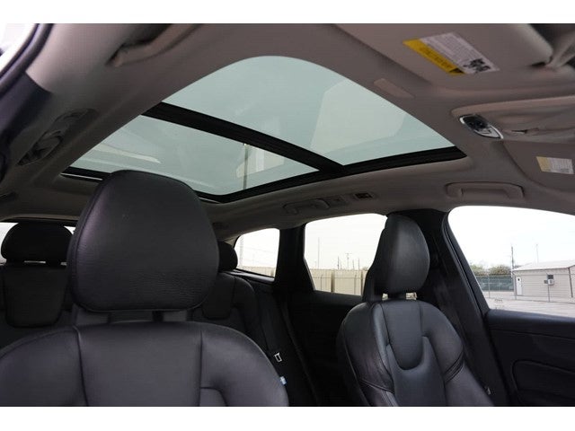 2018 Volvo XC60 Momentum