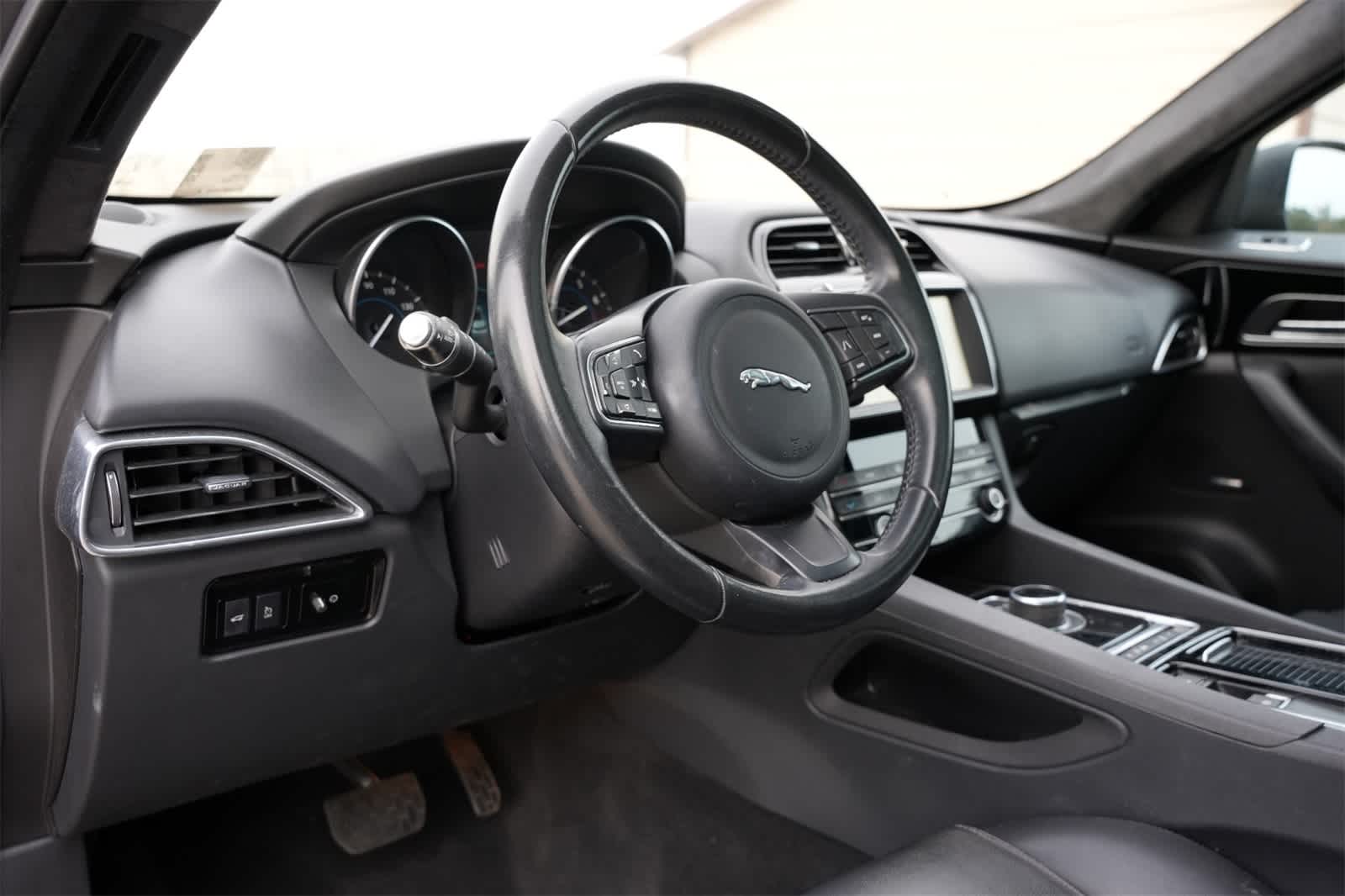 2020 Jaguar F-PACE 30t Premium