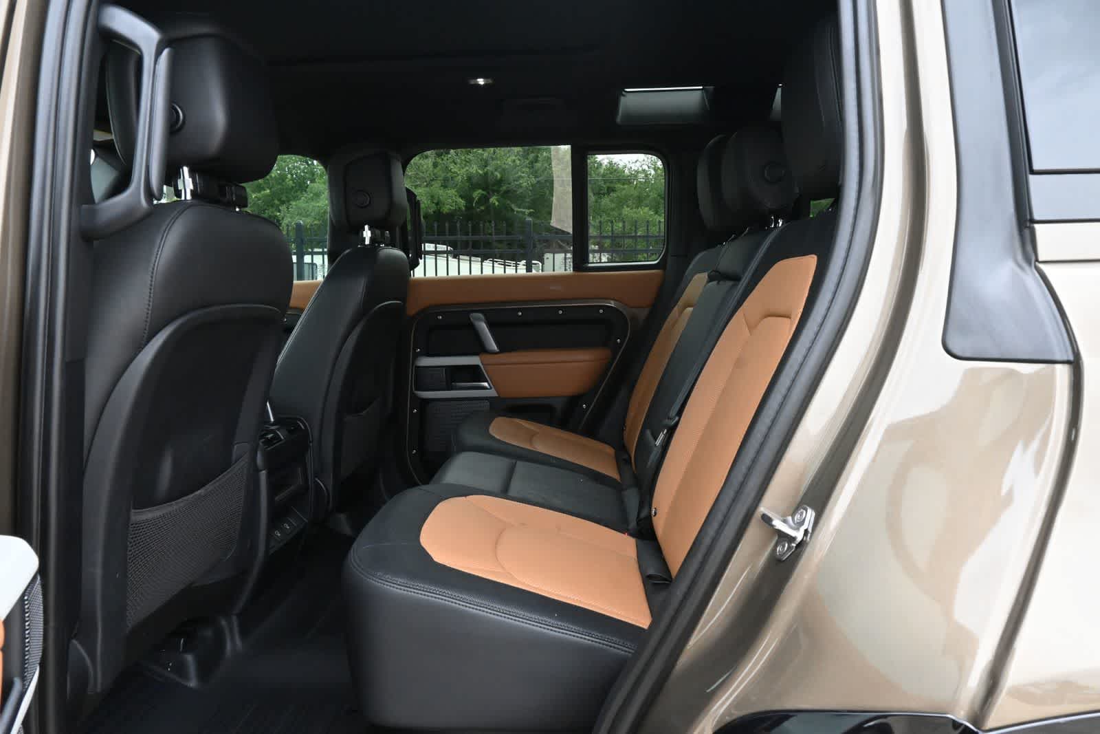 2024 Land Rover Defender X-Dynamic SE