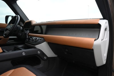 2024 Land Rover Defender X-Dynamic SE