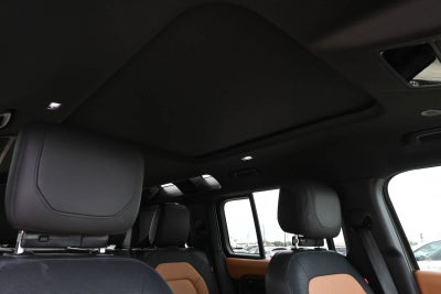 2024 Land Rover Defender X-Dynamic SE