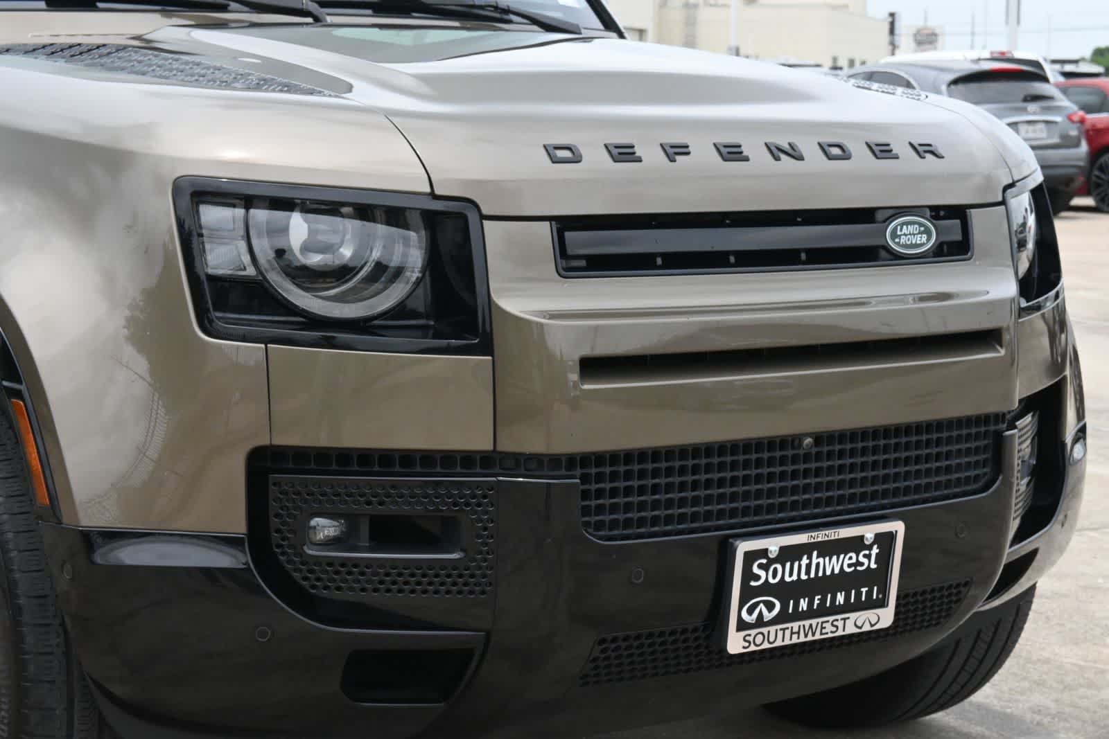 2024 Land Rover Defender X-Dynamic SE