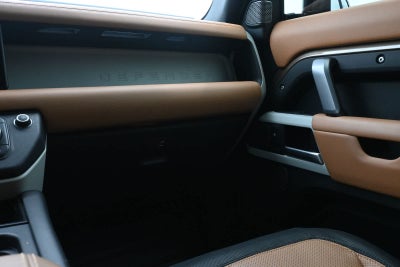 2024 Land Rover Defender X-Dynamic SE