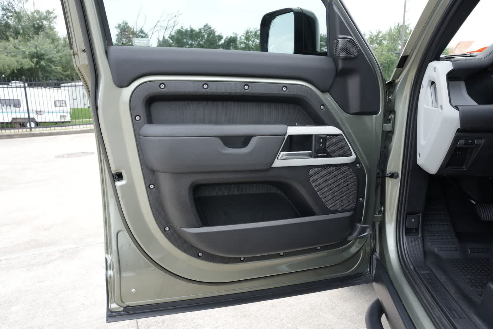 2024 Land Rover Defender S