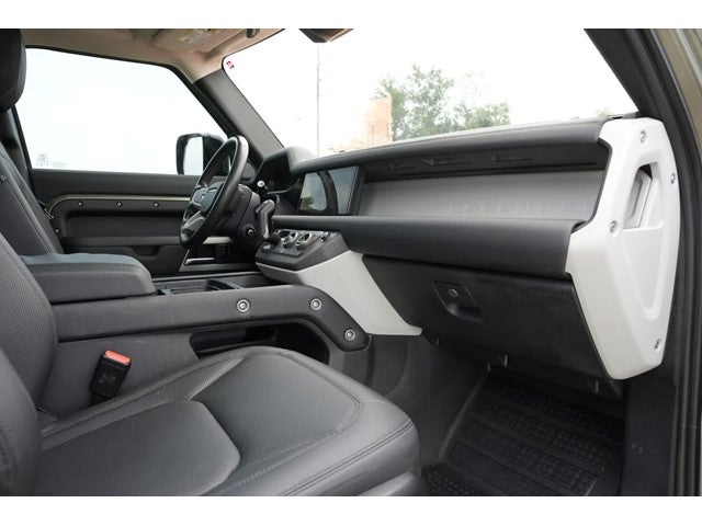 2024 Land Rover Defender S