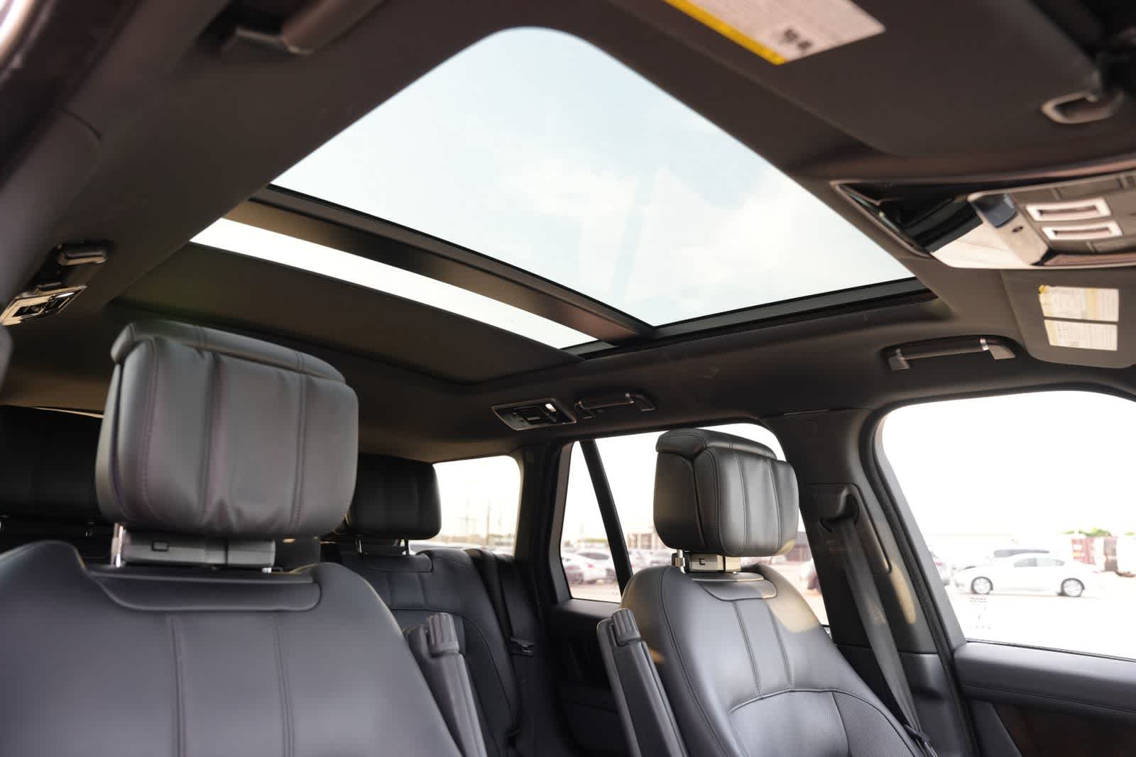 2020 Land Rover Range Rover P525 HSE