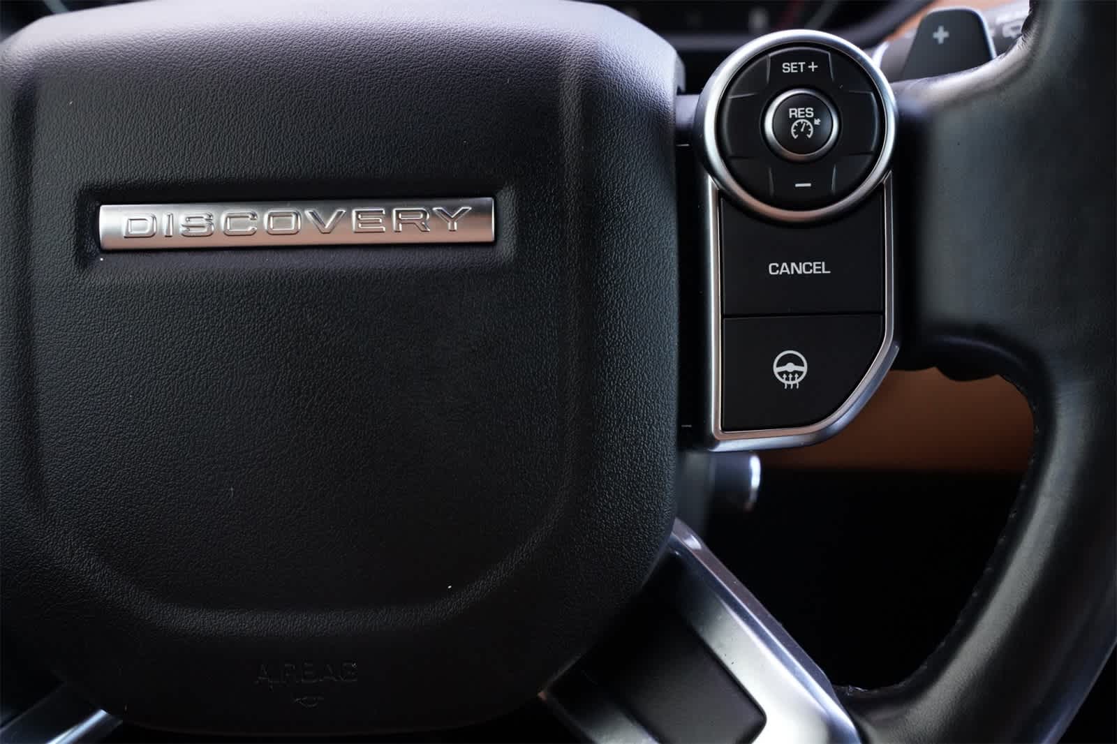 2017 Land Rover Discovery HSE Luxury