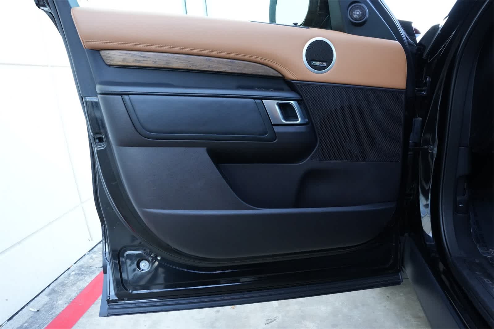 2017 Land Rover Discovery HSE Luxury