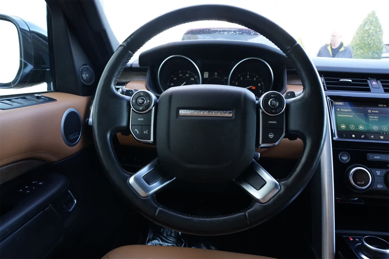 2017 Land Rover Discovery HSE Luxury