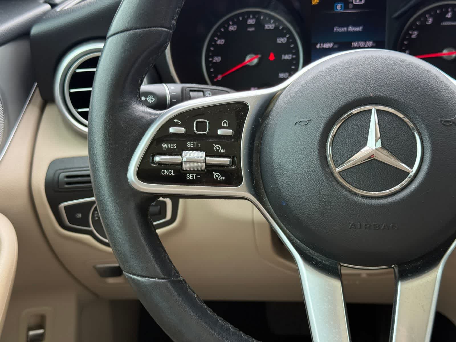 2020 Mercedes-Benz GLC 300 GLC 300