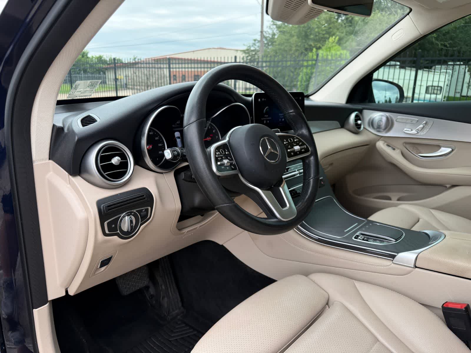 2020 Mercedes-Benz GLC 300 GLC 300