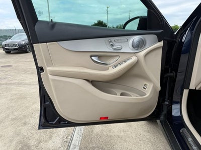 2020 Mercedes-Benz GLC 300 GLC 300