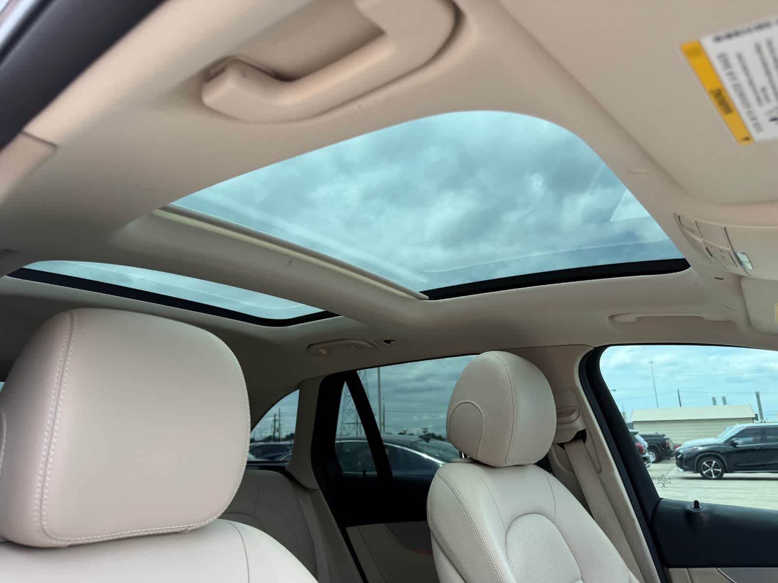 2020 Mercedes-Benz GLC 300 GLC 300