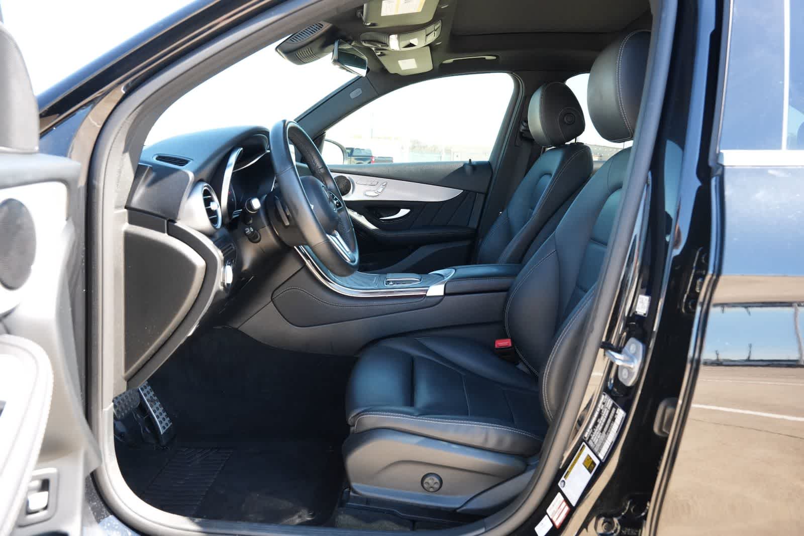 2021 Mercedes-Benz GLC 300 GLC 300