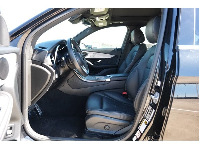 2021 Mercedes-Benz GLC 300 GLC 300