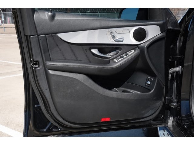 2021 Mercedes-Benz GLC 300 GLC 300