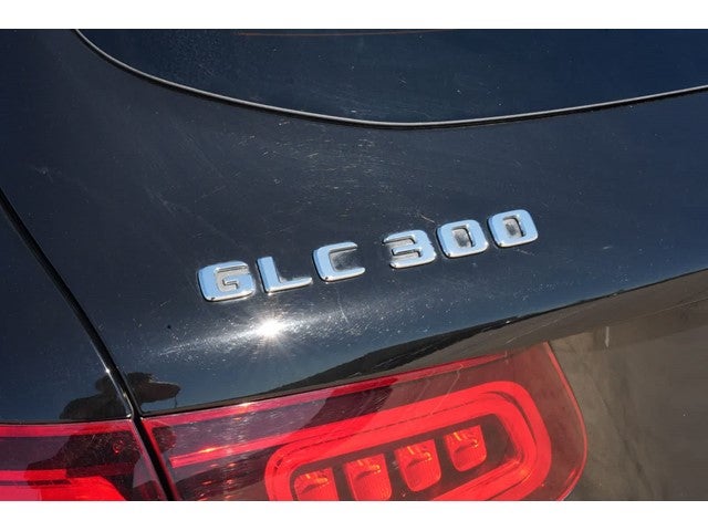 2021 Mercedes-Benz GLC 300 GLC 300