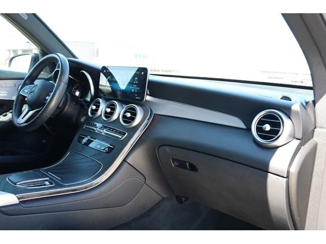 2021 Mercedes-Benz GLC 300 GLC 300
