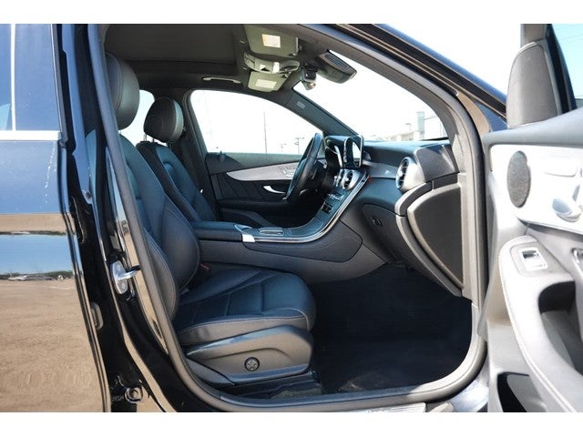 2021 Mercedes-Benz GLC 300 GLC 300