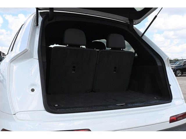 2024 Audi Q7 Premium Plus