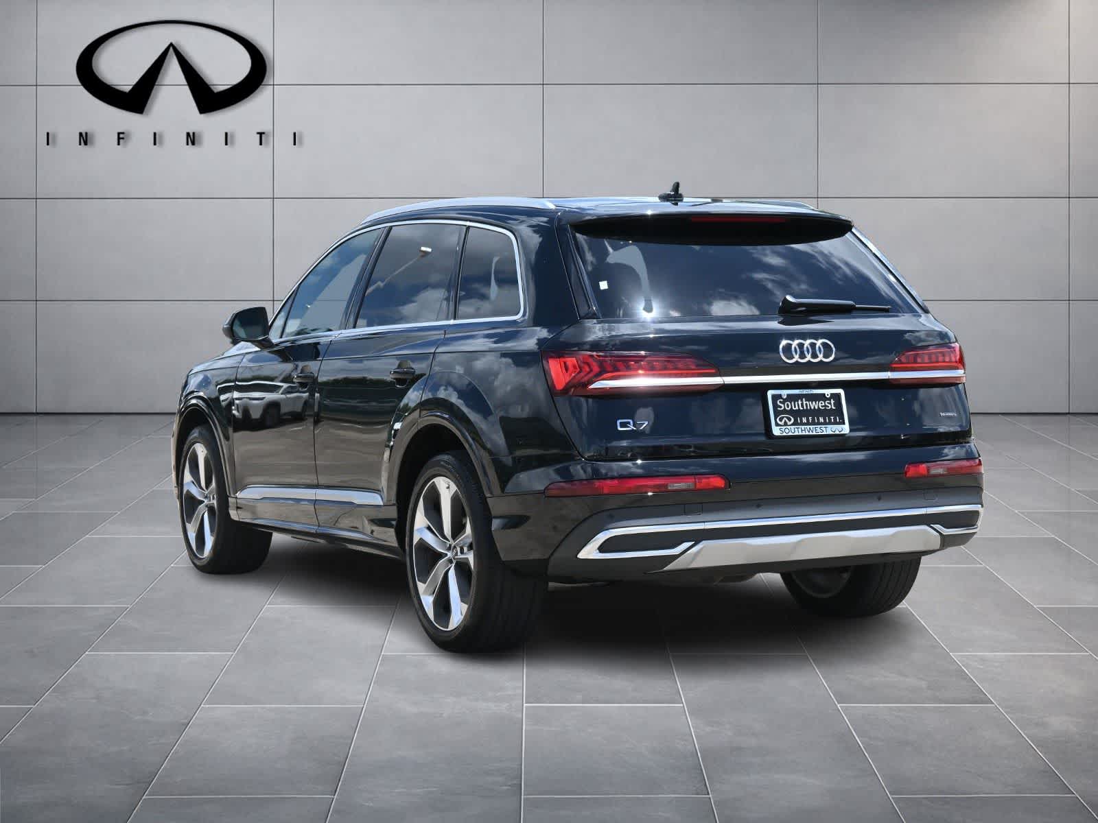 2022 Audi Q7 Premium Plus