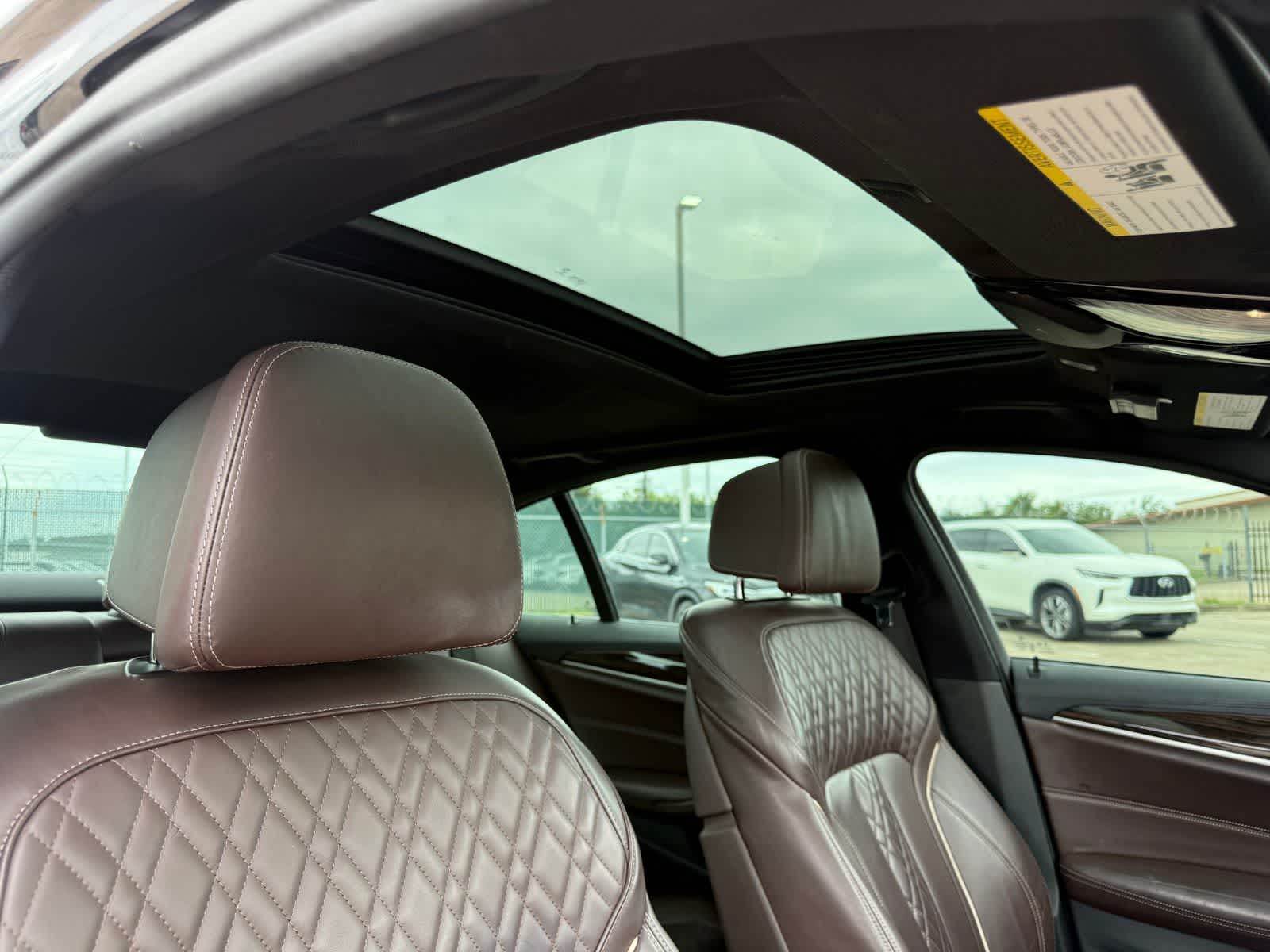 2017 BMW 540i 540i
