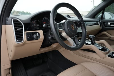 2023 Porsche Cayenne Platinum Edition