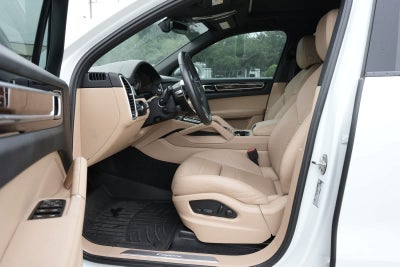 2023 Porsche Cayenne Platinum Edition
