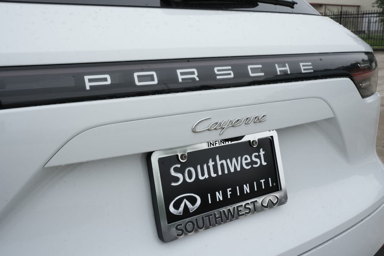 2023 Porsche Cayenne Platinum Edition